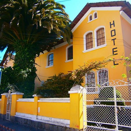 The Yellow House كويتو المظهر الخارجي الصورة