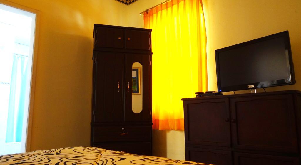 The Yellow House كويتو المظهر الخارجي الصورة