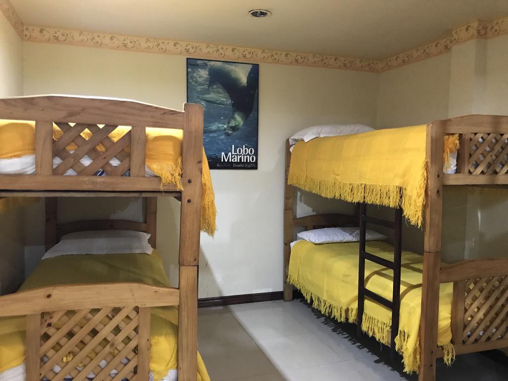 The Yellow House كويتو المظهر الخارجي الصورة